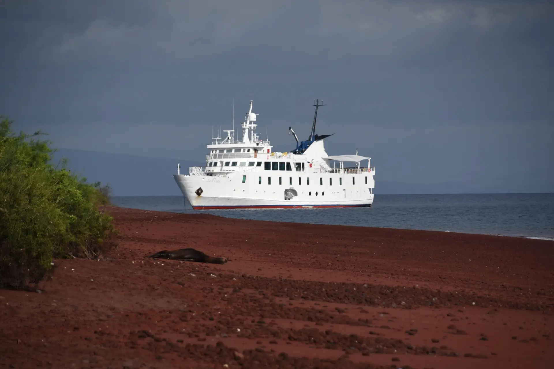Embarcación de Expedición Yate La Pinta